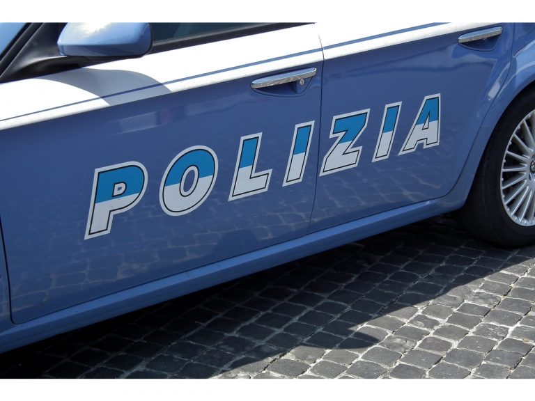 Truffe online, 3 arresti nel salernitano: indagata anche la proprietaria dei pitbull che hanno sbranato Francesco Pio