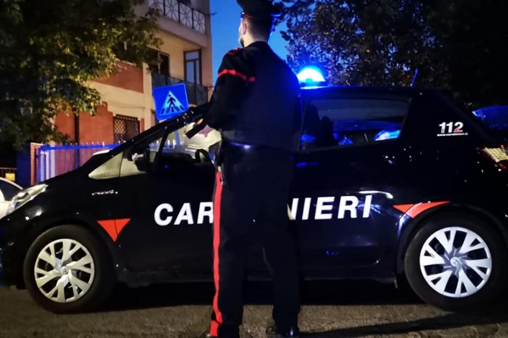 Mercato San Severino, scardinata piazza di spaccio: 8 arresti