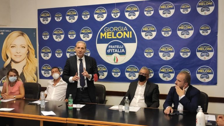 Fratelli d’Italia si riorganizza, Sarno pensa al Parlamento