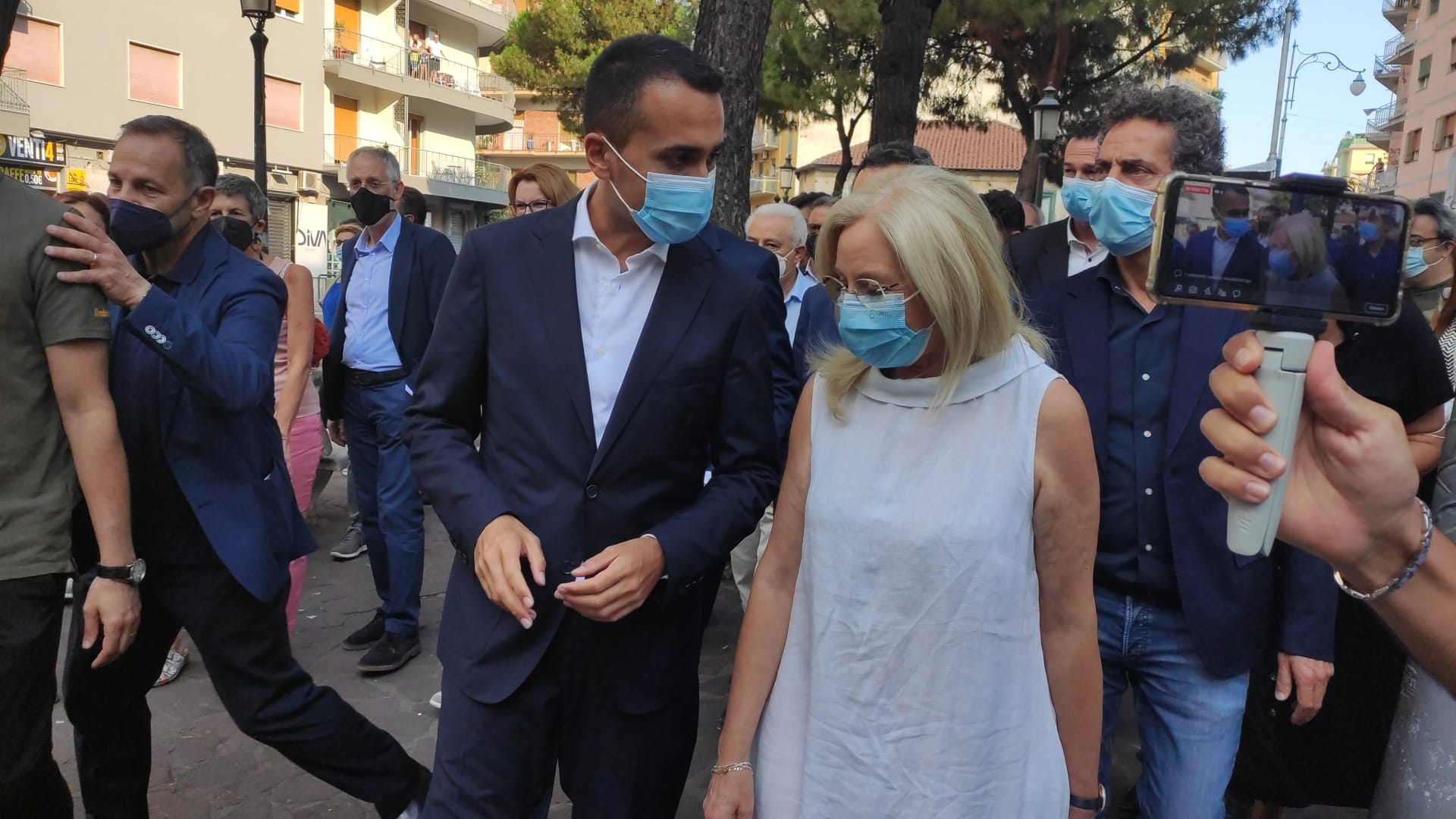 Di Maio a Salerno, Attivisti per Salerno: “Parole ministro dimostrano futura alleanza Barone-De Luca”