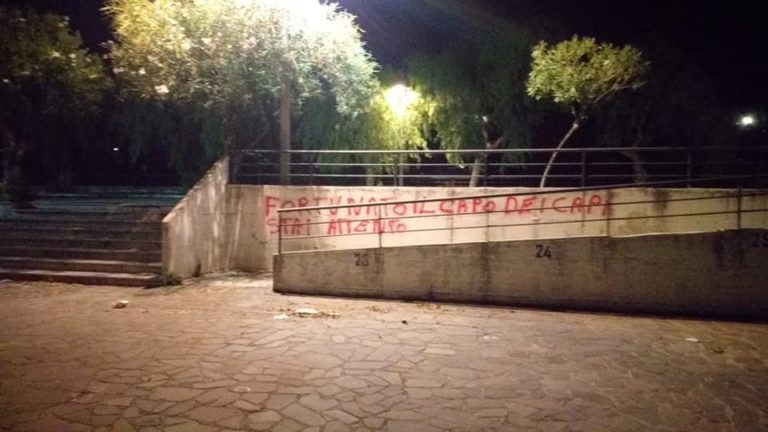 Santa Marina, minacce di morte al sindaco Fortunato: comparse scritte sui muri della città