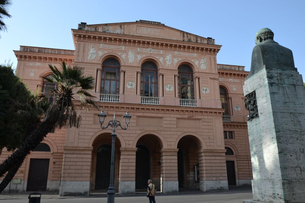 Teatro Verdi, s’incassano 80mila euro ma se ne spendono quattro milioni