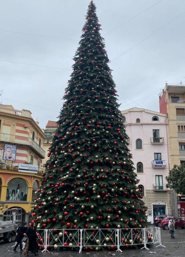 Salerno, giovedì l’accensione dell’albero a Portanova