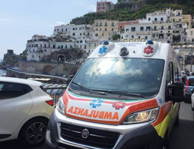 Costa d’Amalfi, bimbo 13 mesi ingoia liquido antizanzare: è grave