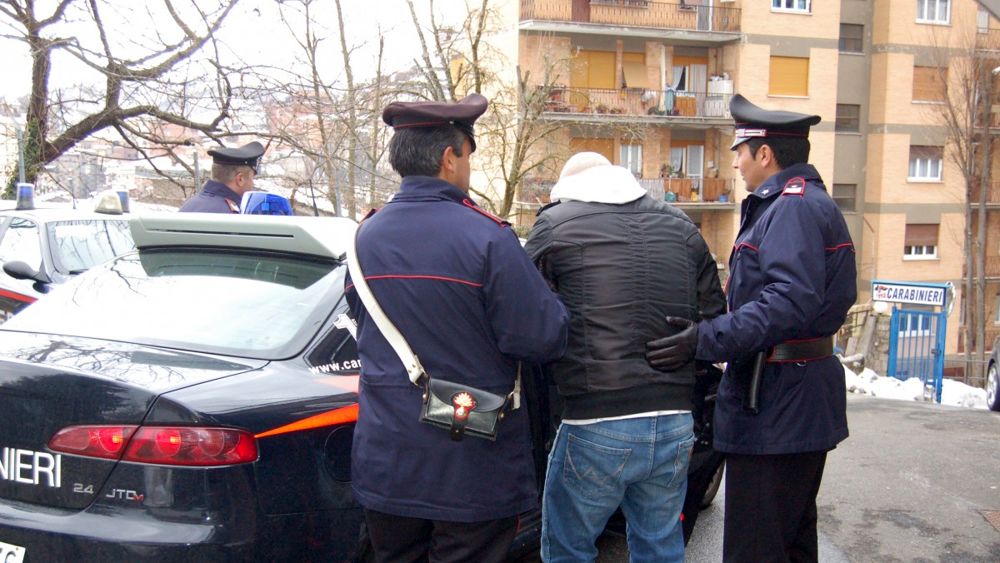 Salerno, due arresti per detenzione e ricettazione d’arma da fuoco