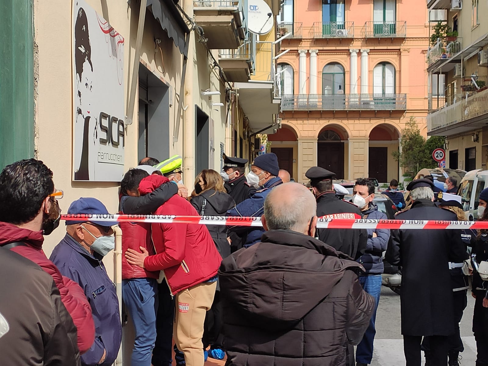 Femminicidio a Pontecagnano, il sindaco Lanzara: “Stop al Carnevale, vicini alla famiglia”. Cordoglio anche dal governatore De Luca