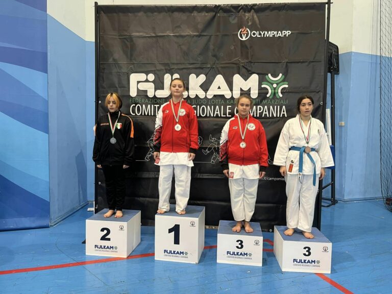 “Accademia Karate Salerno” vince tre medaglie ai Campionati Regionali Fijlkam Esordienti Kata e Kumite