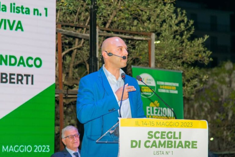 «E’ ora di cambiare Olevano sul Tusciano», bagno di folla per il candidato sindaco Michele Ciliberti