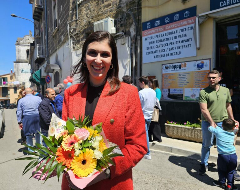 Anna Petta: “La nostra campagna elettorale parte dalle frazioni di Baronissi verso il centro”