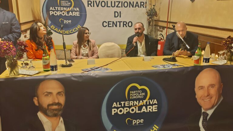 Stefano Bandecchi di Alternativa Popolare a Melito: “Io voglio che l’Italia resusciti e voglio vicino persone intelligenti”. A breve sarà anche a Salerno